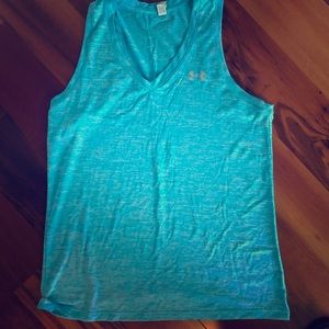 Under Armour Womens V-Neck Sleeveless Loose Fit Pullover Tank Top Blue Medium